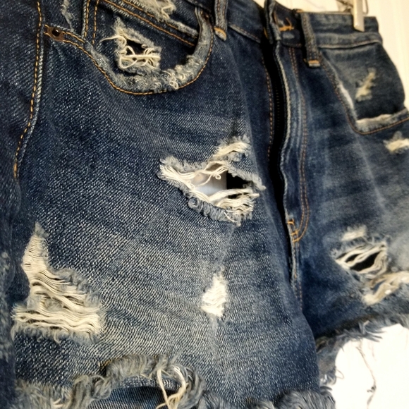 Zara High Waisted Distressed Jeans - Picture 3 of 4